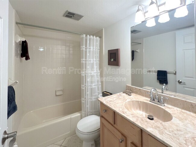 Building Photo - 2711 First Street