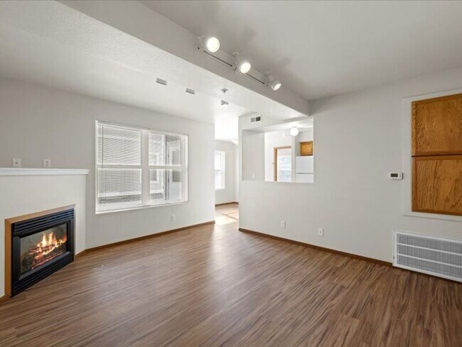 Building Photo - 6405 Chapel Hill Blvd