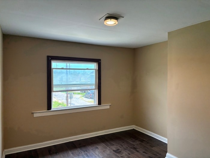 Building Photo - 73 N Oakley Ave