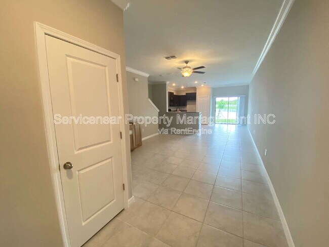 Building Photo - 11852 Dumaine Valley Rd
