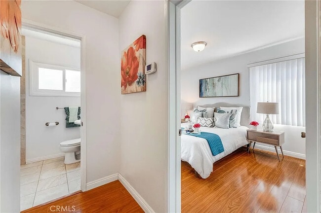 Building Photo - 7026 Schroll St