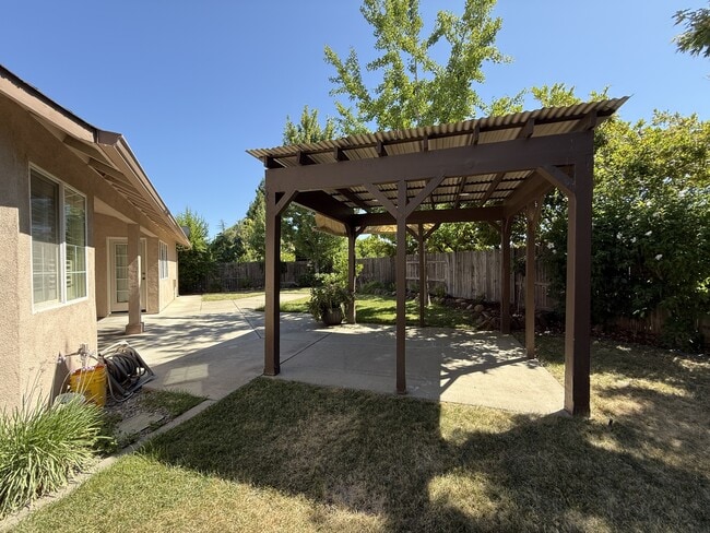 Building Photo - 19 Goldeneye Ct