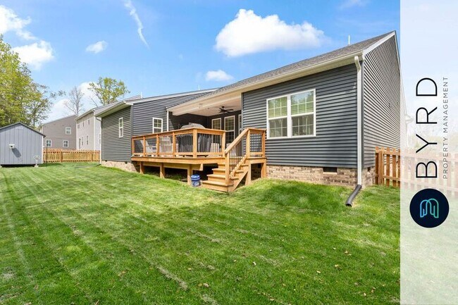 Building Photo - 4900 Sir Sagamore Dr