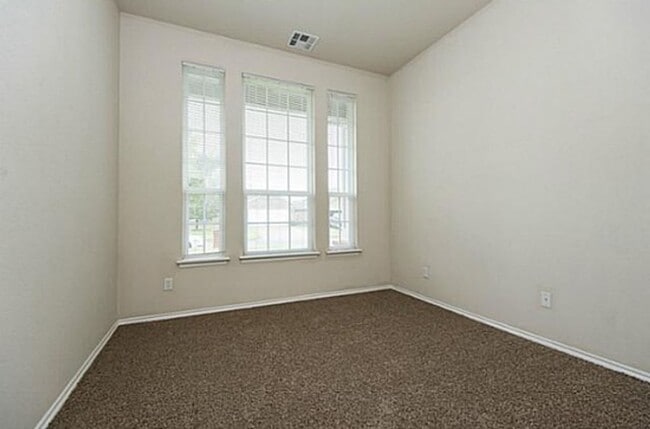 Building Photo - 10708 NW 32nd St