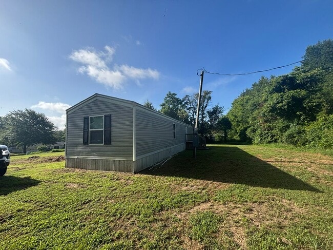 Building Photo - 117 County Rd 1222