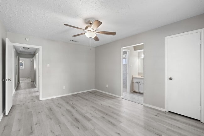 Building Photo - 13542 Wimbledon Dr
