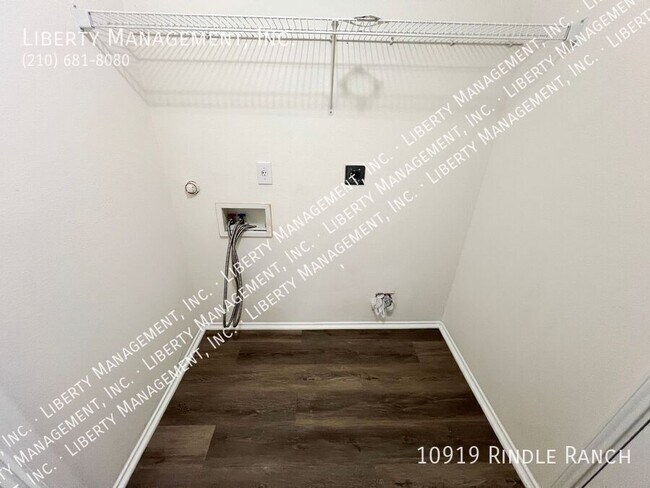 Building Photo - 10919 Rindle Ranch