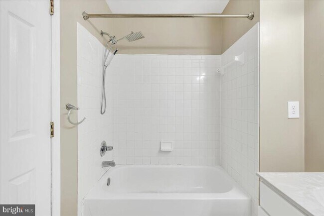 Building Photo - 11616 Nellings Pl