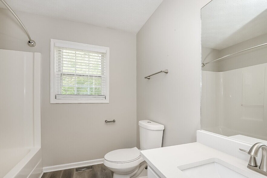 Building Photo - 824 Overlook Trail