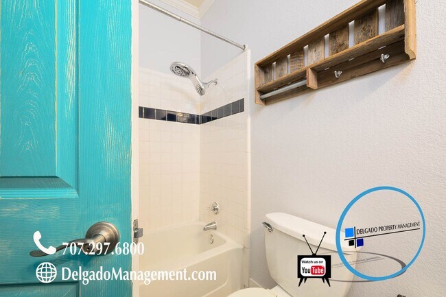 Building Photo - Glen Cove! Large renovated one bedroom one bath