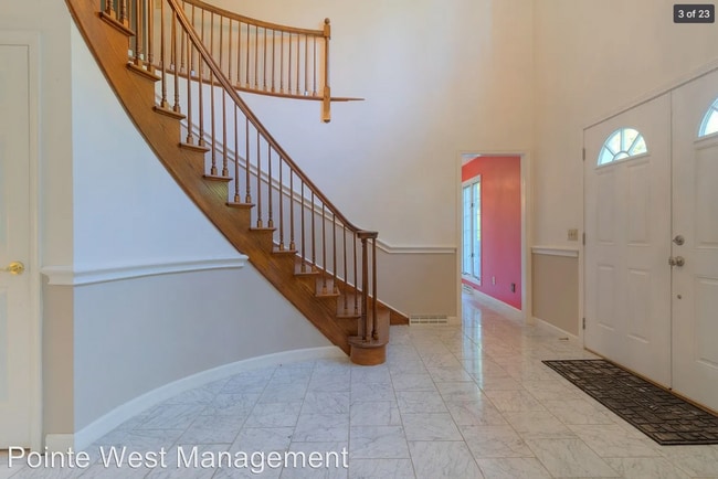 Building Photo - 1602 Greenwood Dr