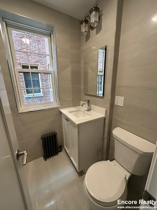 Building Photo - 24 Park St