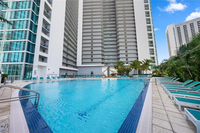 Building Photo - 888 Biscayne Blvd