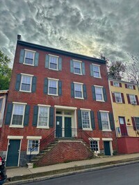 Building Photo - 520 Ferry St