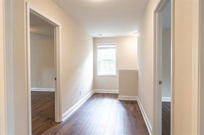Building Photo - 545 N Saylor St