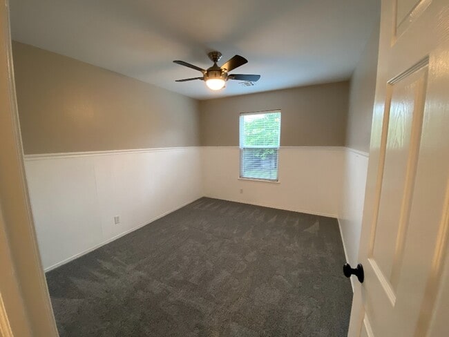 Building Photo - 2704 N 21st St