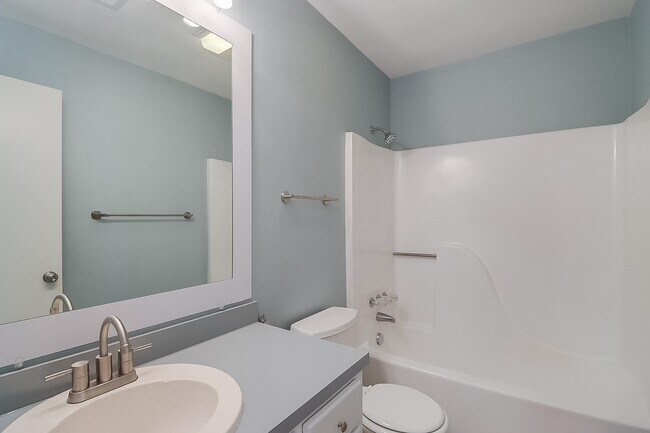 Building Photo - 1714 James Buchanan Dr