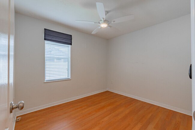 Building Photo - Charming Riverside Heights Rental – Update...