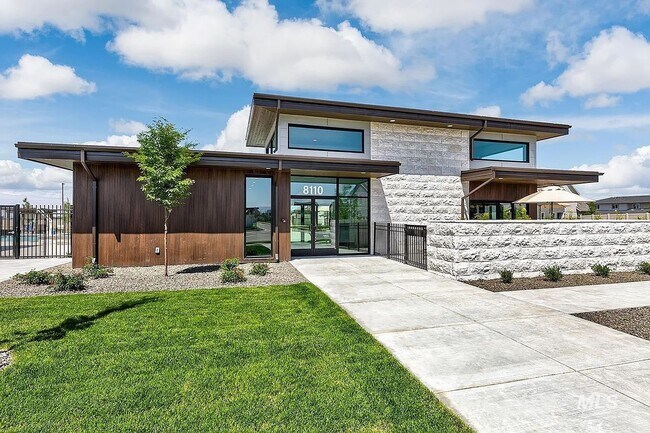 Building Photo - Enjoy this New home in Eagle Ridge!