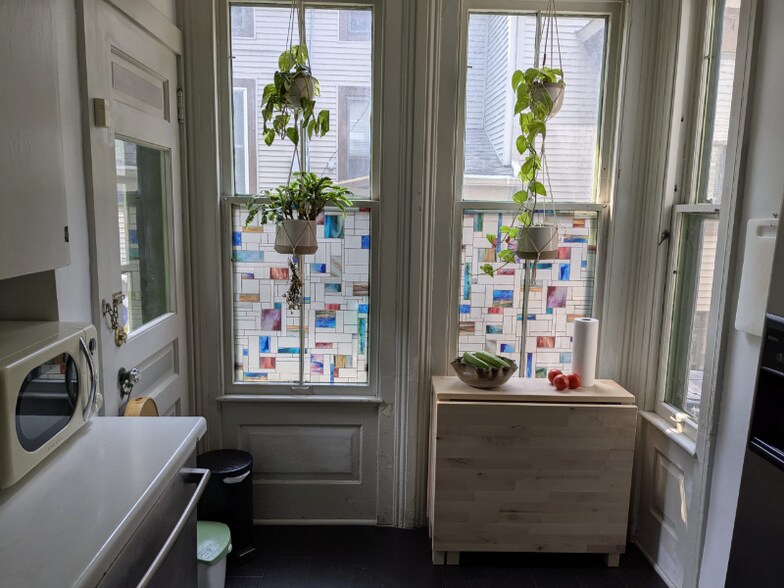 Building Photo - 506 N State St