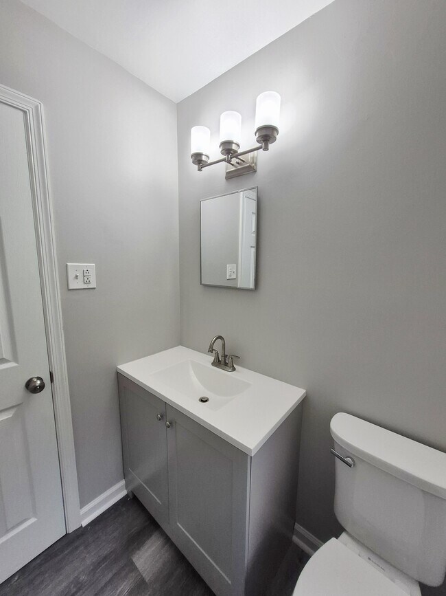 Building Photo - 97 Waterview Dr