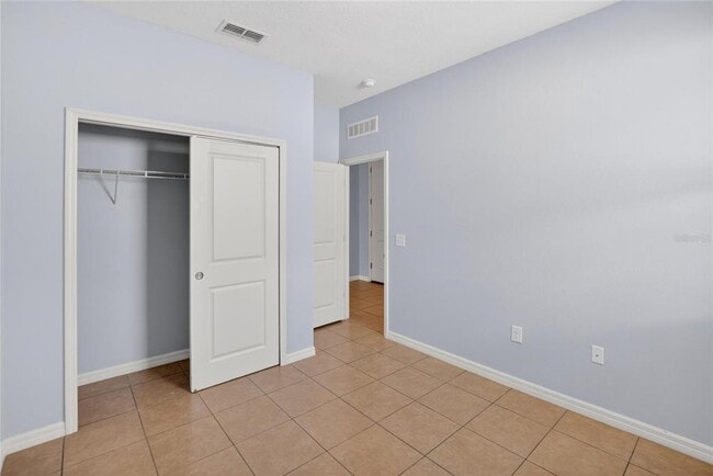 Building Photo - 11528 Southern Creek Dr