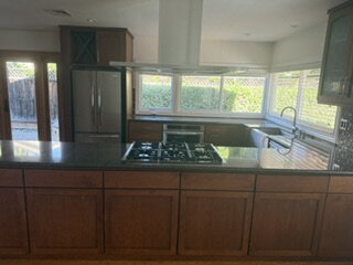 Building Photo - Beautiful Home in South San Jose, Close to the hills, Sparkling Swimming Pool, Spa, BBQ,  and ful...