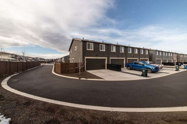 Building Photo - Beautiful unit in NE Bend!  Great location!