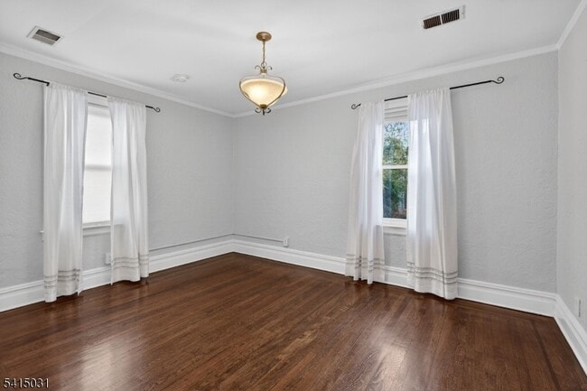 Building Photo - 2096 Lentz Ave