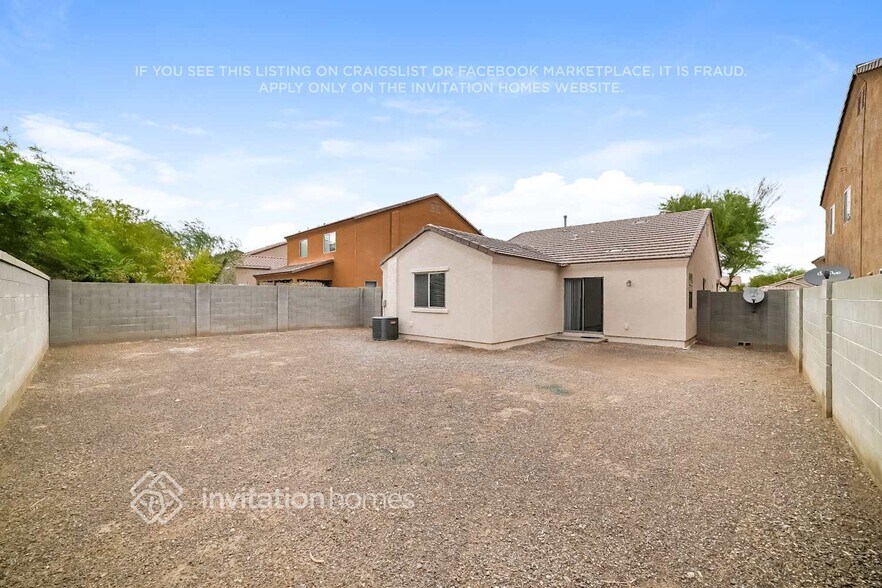 Building Photo - 18365 W Eva St