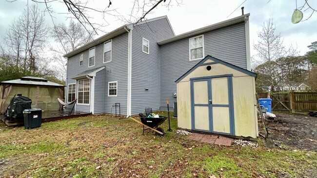 Building Photo - 2248 Ships Crossing