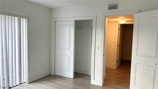 Building Photo - 17989 San Juan Ct SE