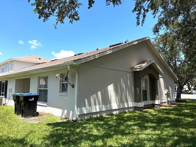 Building Photo - 1244 Barefoot Bay Dr