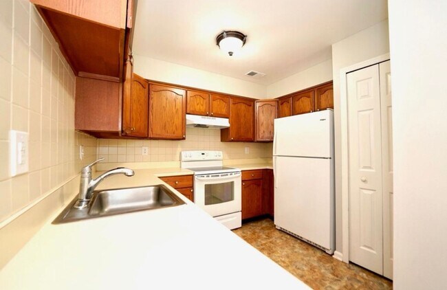 Building Photo - Halethorpe, MD