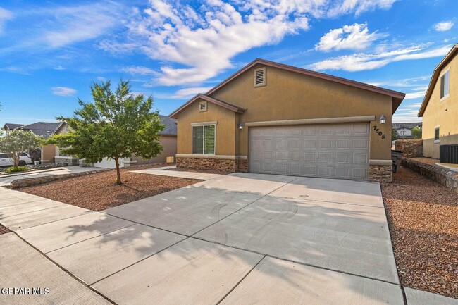 Building Photo - 7505 Wolf Creek Dr