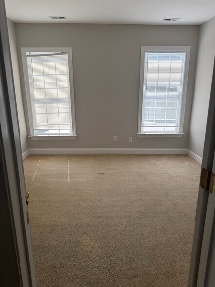 Building Photo - 1301 Idlewood Ave