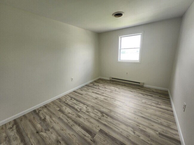Building Photo - 3430 Gregway Dr