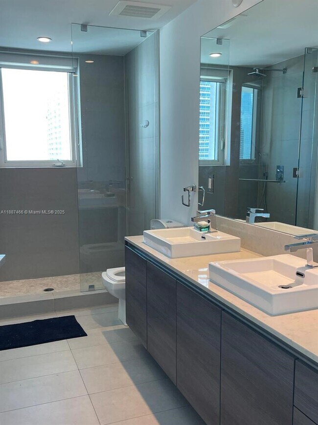 Building Photo - 1080 Brickell Ave
