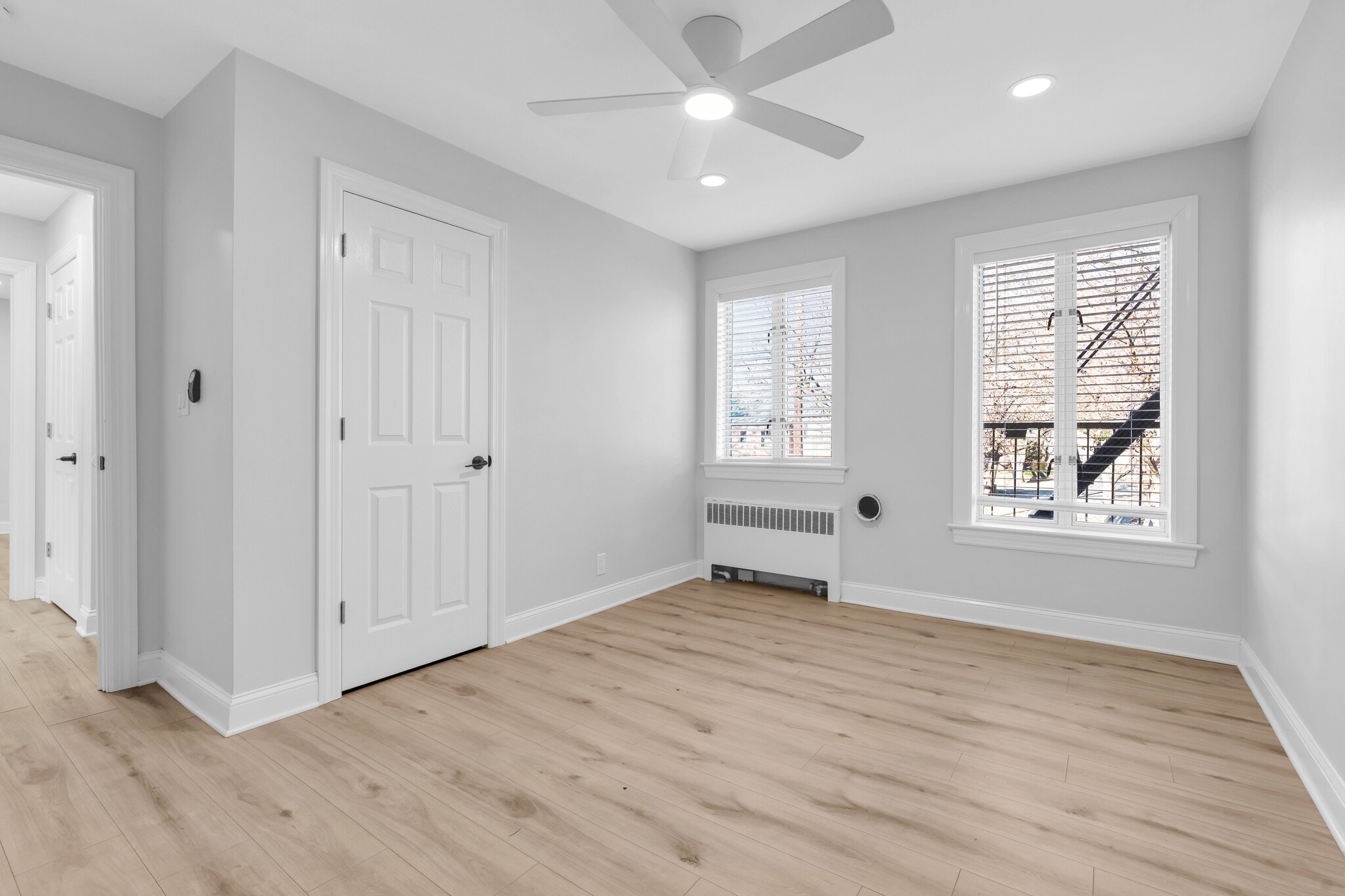 Building Photo - 283 Spring St