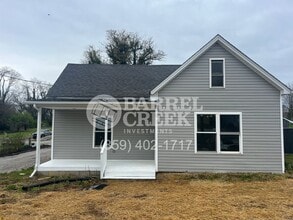 Building Photo - 2-Bed 1-Bath House + Large Storage Garage