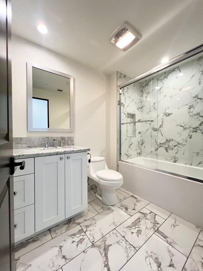 3rd full bath - 859 S Lucerne Blvd