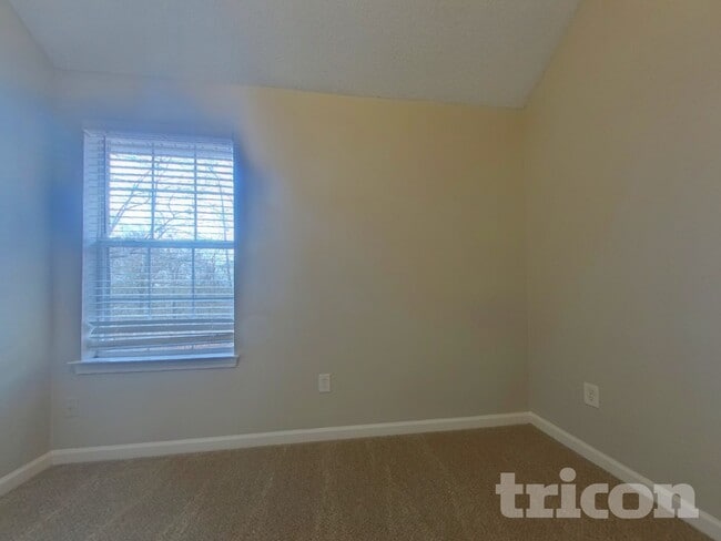 Building Photo - 6972 Foxmoor Way