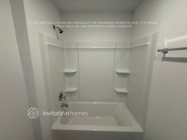 Building Photo - 14331 Estuary Pl