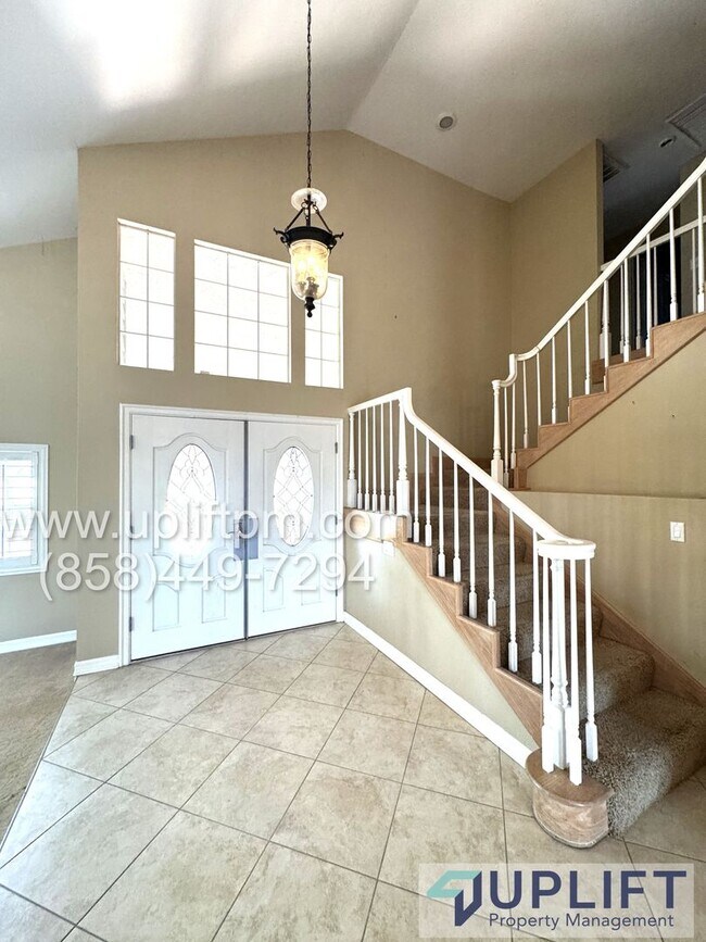 Building Photo - Gated Community Canyon Lake - Large 3 bedr...