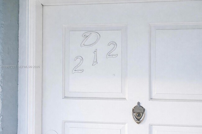 Building Photo - 1755 W 60th St