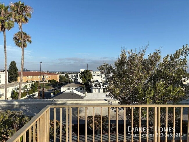 Building Photo - 1241 S Westgate Ave