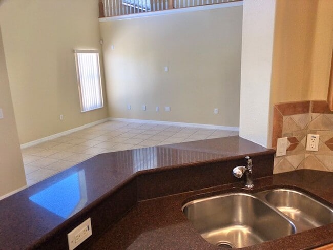 Building Photo - EAGLE CREEK LAKE NONA! WELCOME HOME! Beautiful water views! Spacious 2 story-3 bedroom 2.5 bath h...