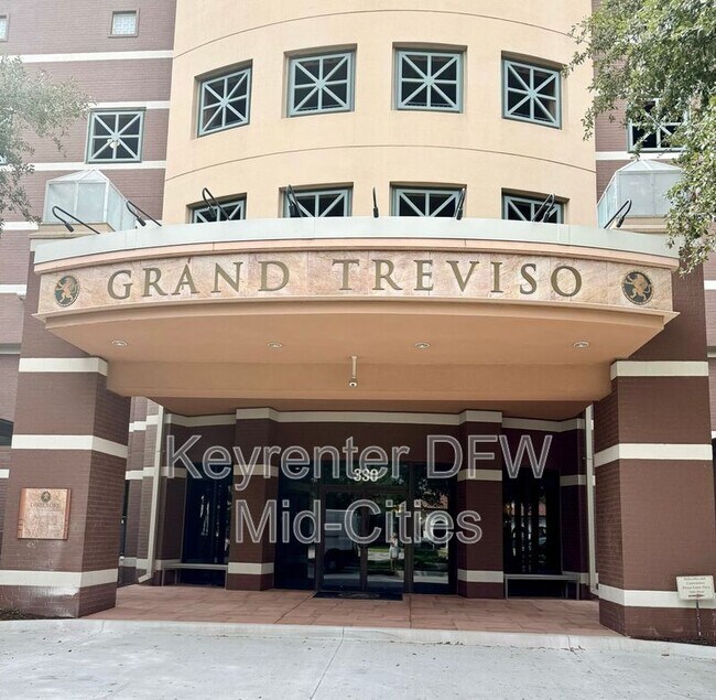Primary Photo - 330 E Las Colinas Blvd