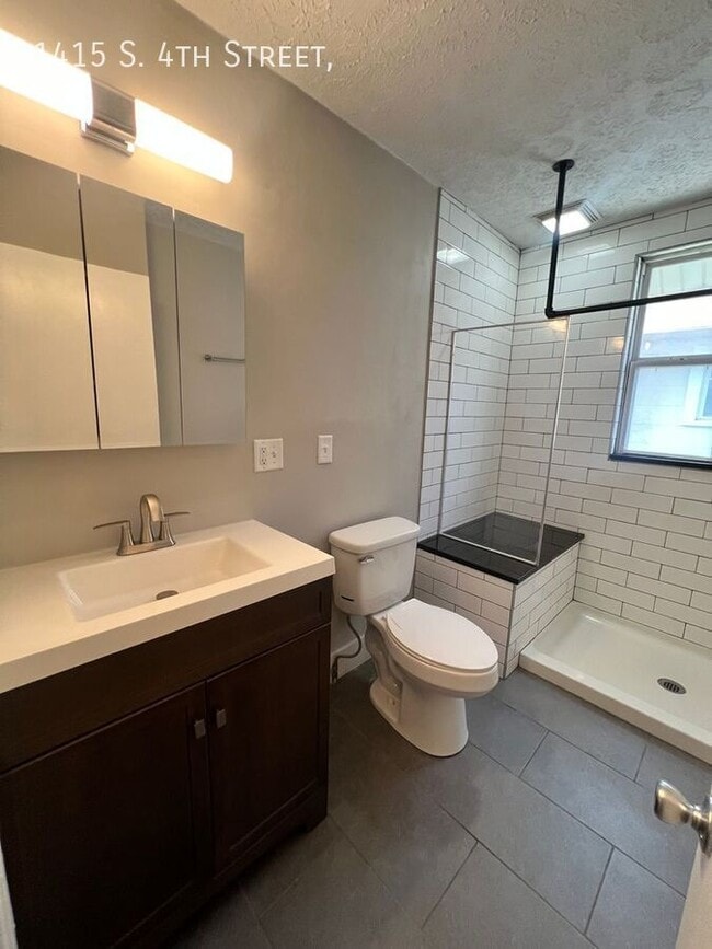 Building Photo - 1415 S 4th St