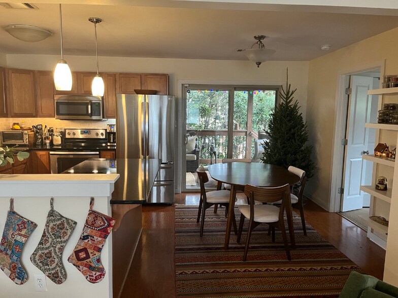 Building Photo - 449 Clairemont Ave